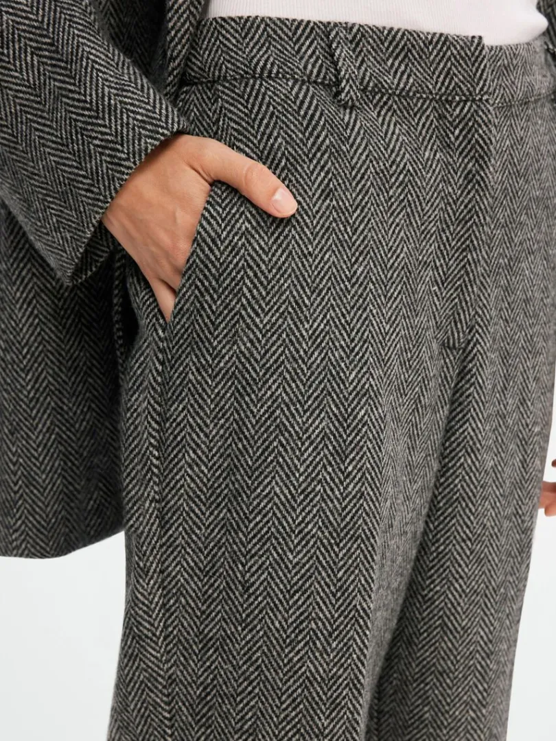 skrddersyede_brede_bukser_3-4.webp Bukser | Jakkesæt & Blazers>SELECTED SKRÆDDERSYEDE BREDE BUKSER Grey