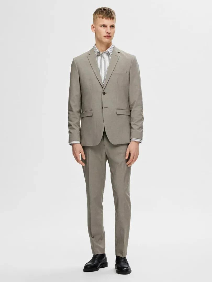 slim_fit_blazer_1-19.webp Jakkesæt & Blazers>SELECTED SLIM FIT BLAZER Brown