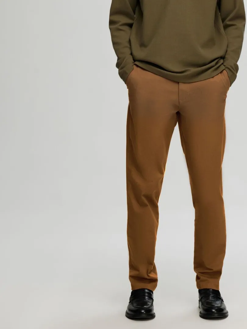 slim_fit_flex_chinos_3-3.webp Bukser>SELECTED 175 SLIM FIT FLEX CHINOS Brown