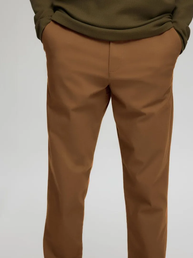 slim_fit_flex_chinos_5-3.webp Bukser>SELECTED 175 SLIM FIT FLEX CHINOS Brown
