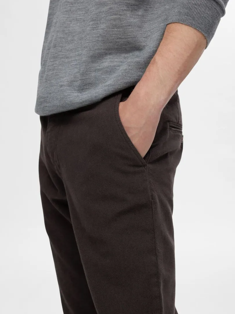 slim_fit_struktureret_ch_5-1.webp Bukser>SELECTED 175 SLIM FIT STRUKTURERET CHINOS Brown