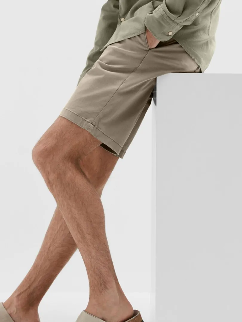 slimfit_chinoshorts_3.webp Shorts>SELECTED SLIM-FIT CHINOSHORTS Brown
