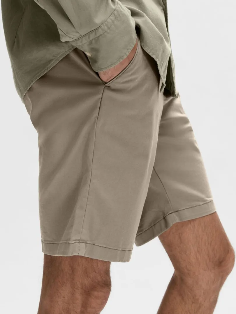 slimfit_chinoshorts_5-2.webp Shorts>SELECTED SLIM-FIT CHINOSHORTS Brown