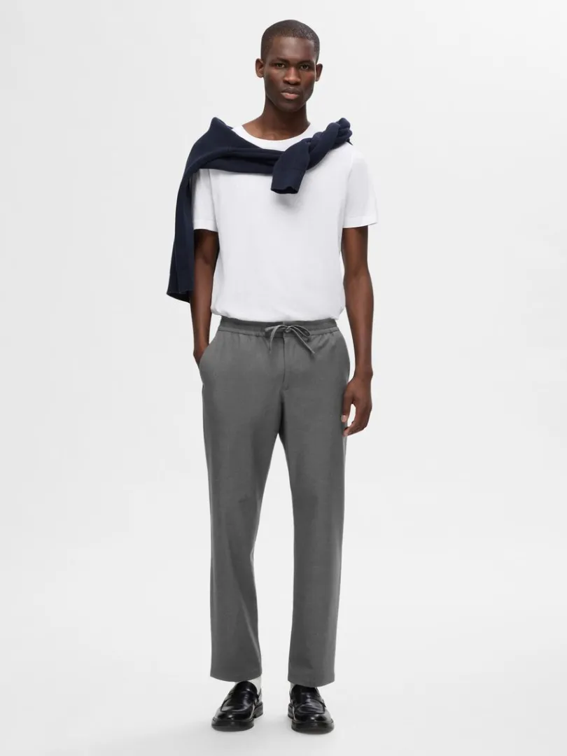 straight_fit_bukser_2-6.webp Bukser>SELECTED 196 STRAIGHT FIT BUKSER Grey