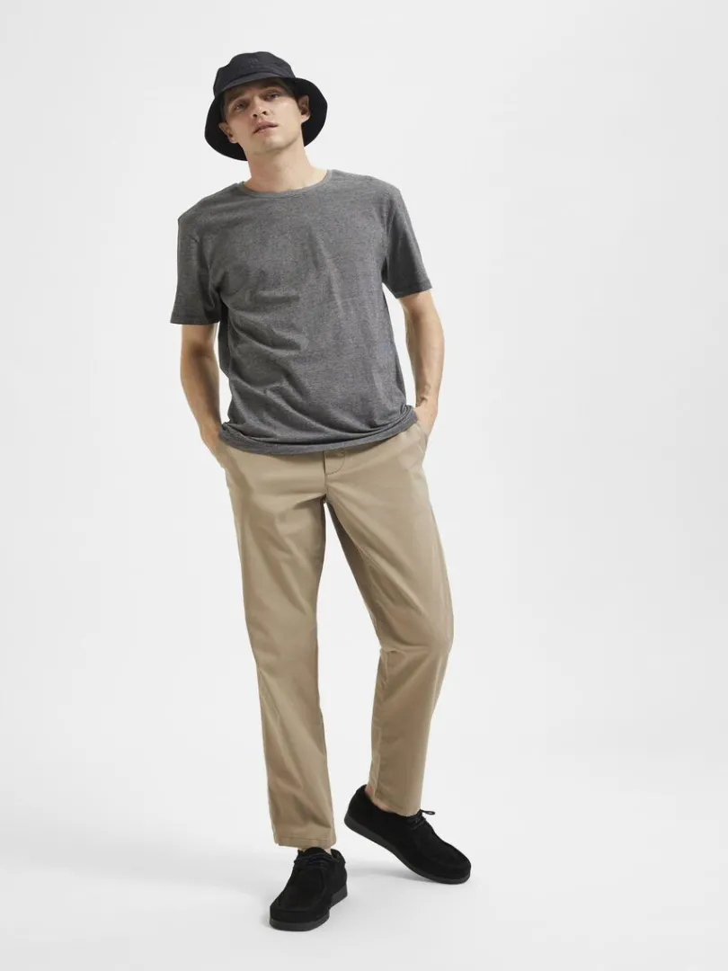 straight_flex_chinos_3-3.webp Bukser>SELECTED 196 STRAIGHT FLEX CHINOS Brown