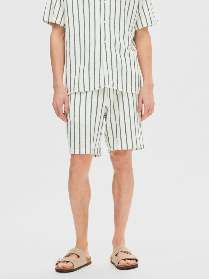 stribede_shorts_0-3.webp Shorts>SELECTED STRIBEDE SHORTS Green