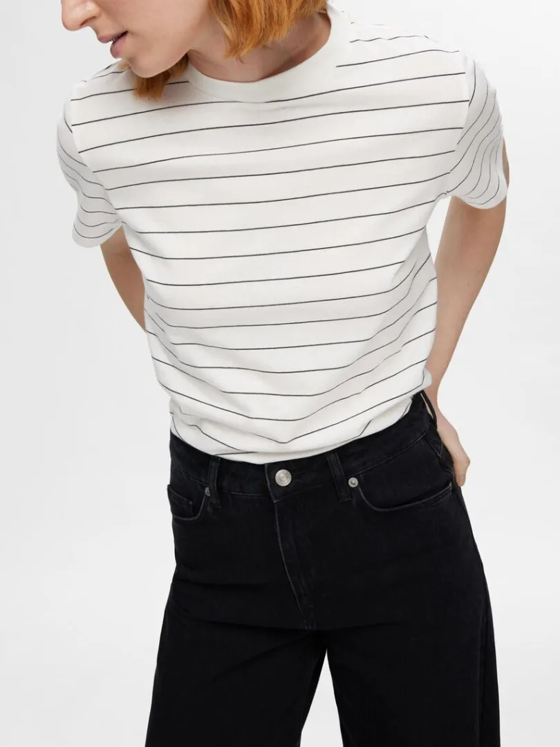 stribet_bomuld_tshirt_1-6.webp T-shirts>SELECTED STRIBET BOMULD T-SHIRT White