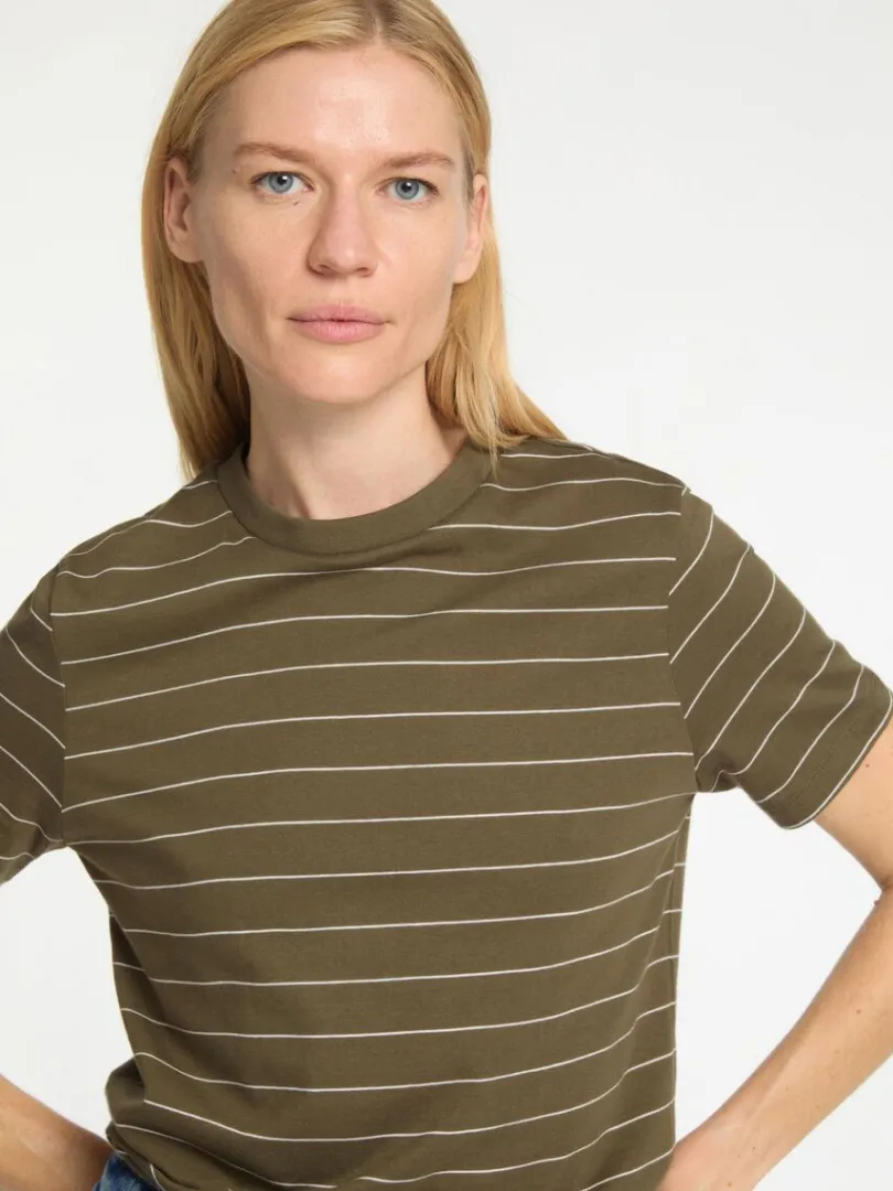 stribet_bomuld_tshirt_2-3.webp T-shirts>SELECTED STRIBET BOMULD T-SHIRT Green