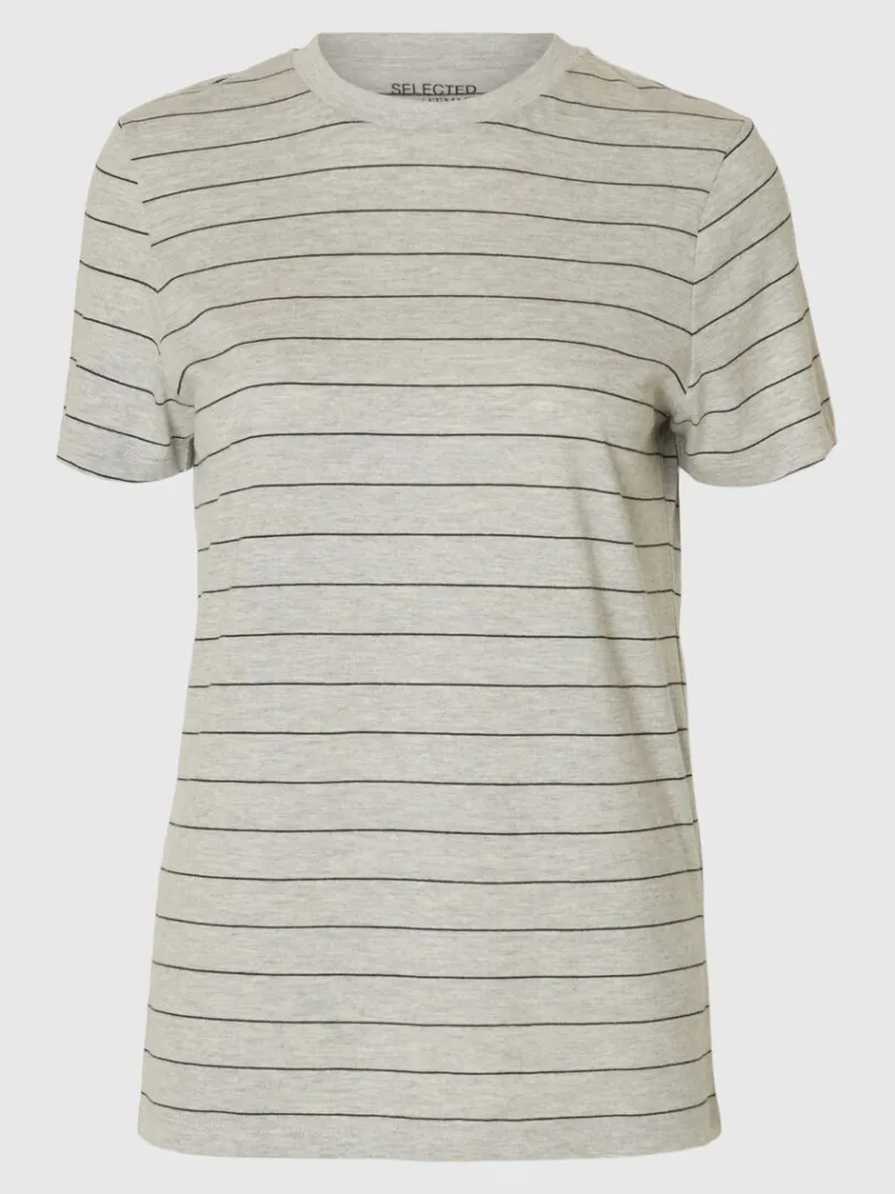 stribet_bomuld_tshirt_5-2.webp T-shirts>SELECTED STRIBET BOMULD T-SHIRT Grey