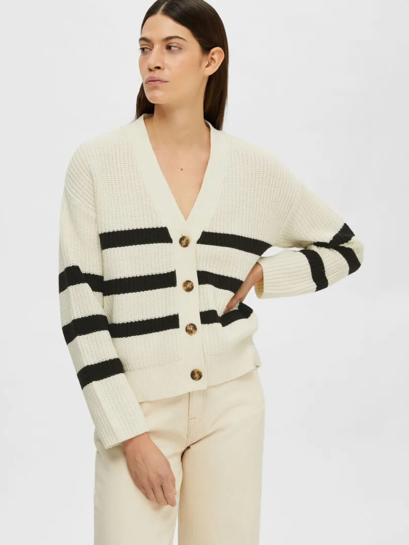 stribet_cardigan_2.webp Strik>SELECTED STRIBET CARDIGAN White