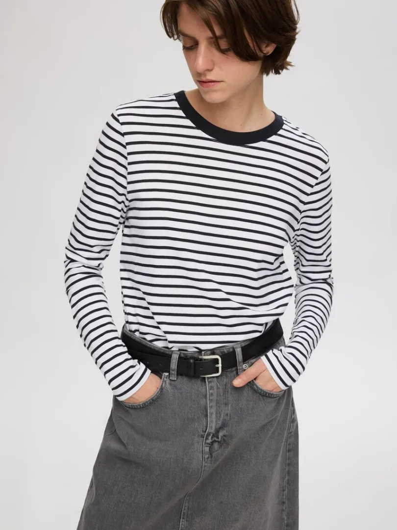 stribet_langrmet_tshirt_2.webp T-shirts>SELECTED STRIBET LANGÆRMET T-SHIRT Black
