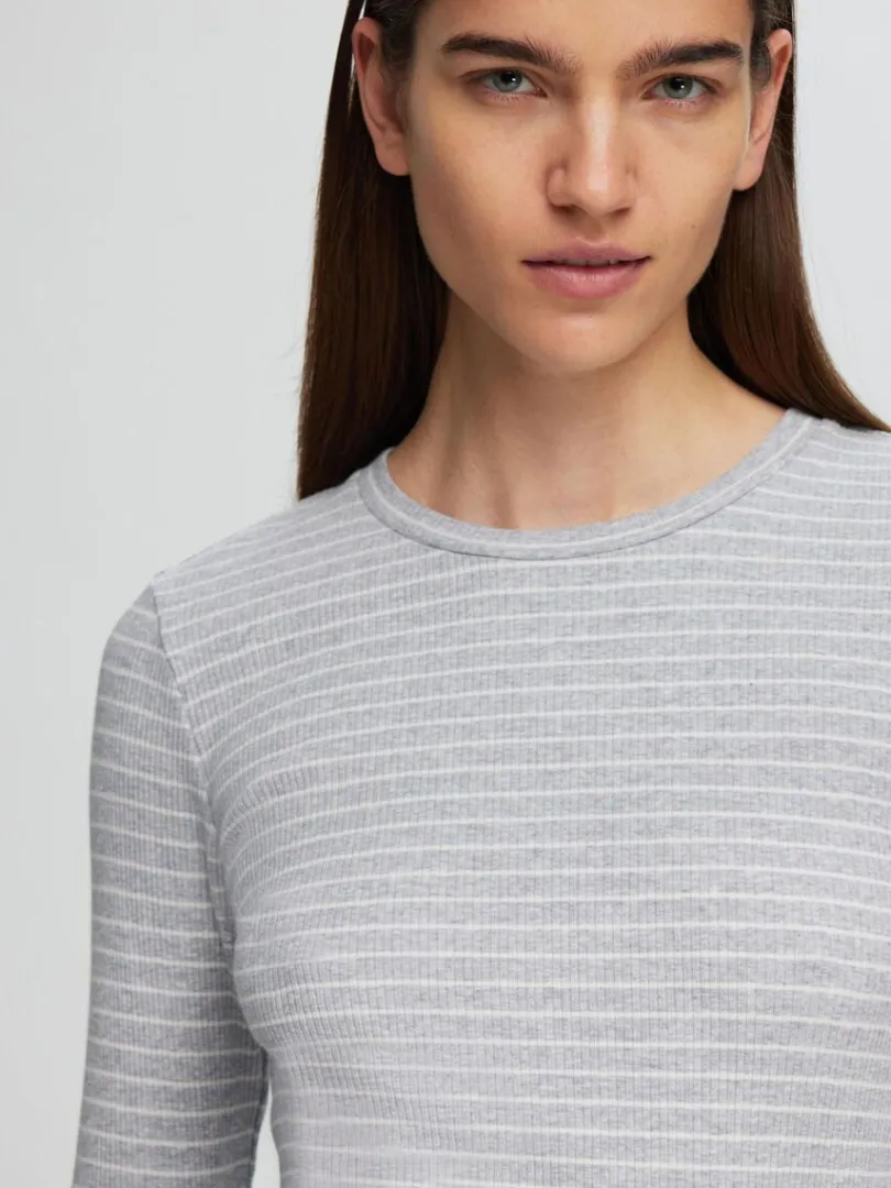 stribet_langrmet_tshirt_3-1.webp T-shirts>SELECTED STRIBET LANGÆRMET T-SHIRT Grey