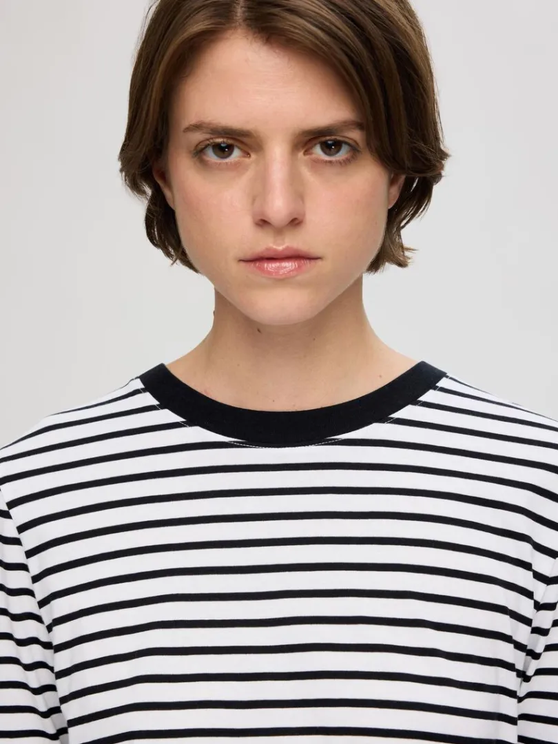 stribet_langrmet_tshirt_3.webp T-shirts>SELECTED STRIBET LANGÆRMET T-SHIRT Black