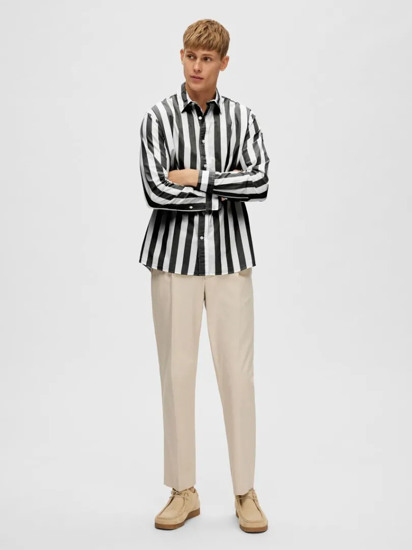 stribet_skjorte_2.webp Skjorter>SELECTED STRIBET SKJORTE Black
