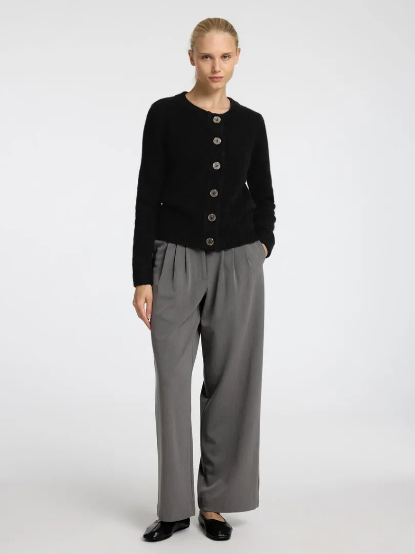 strikket_cardigan_1-3.webp Strik>SELECTED STRIKKET CARDIGAN Black
