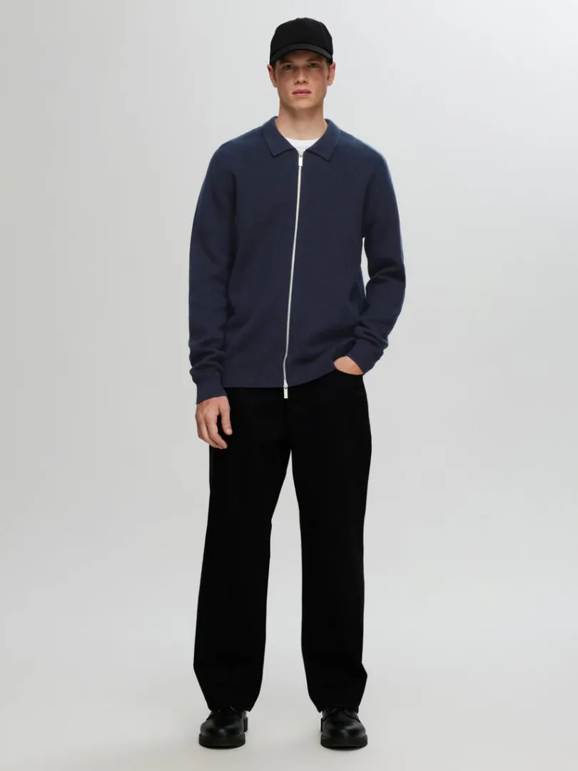 strikket_cardigan_med_lyn_1-2.webp Strik>SELECTED STRIKKET CARDIGAN MED LYNLÅS Blue