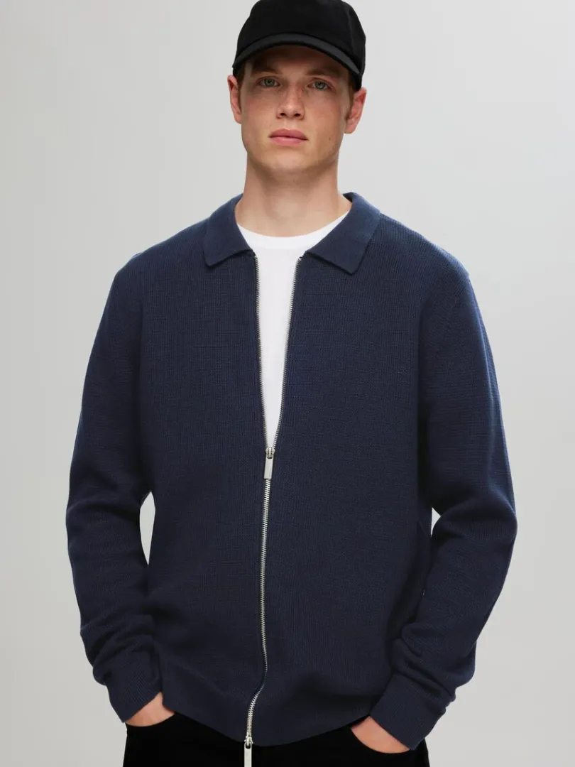 strikket_cardigan_med_lyn_2-2.webp Strik>SELECTED STRIKKET CARDIGAN MED LYNLÅS Blue