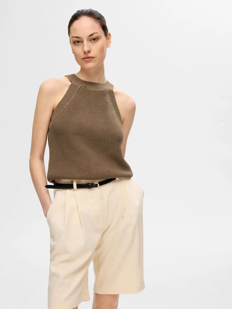 strikket_halterneck_top_2-2.webp Toppe Og Bluser | Strik>SELECTED STRIKKET HALTERNECK TOP Brown