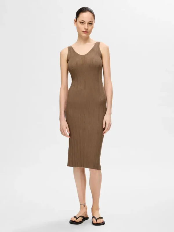Kjoler | Strik>SELECTED STRIKKET MIDIKJOLE Brown