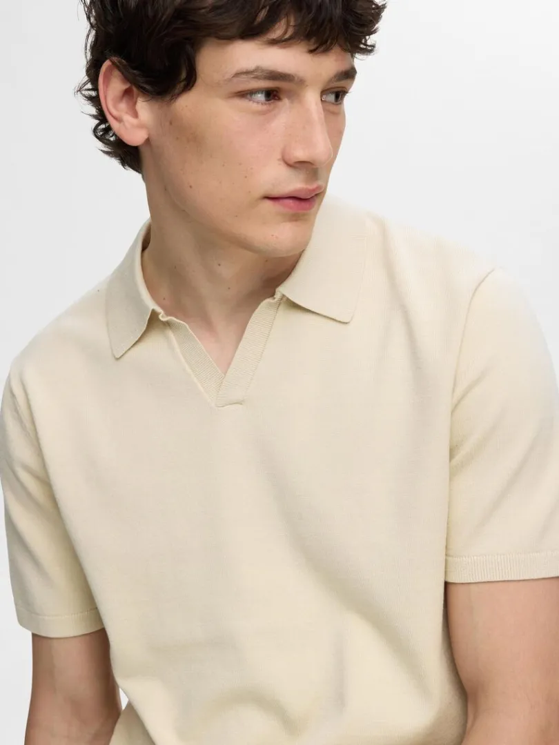 strikket_polo_2-5.webp Poloer | Strik>SELECTED STRIKKET POLO Beige