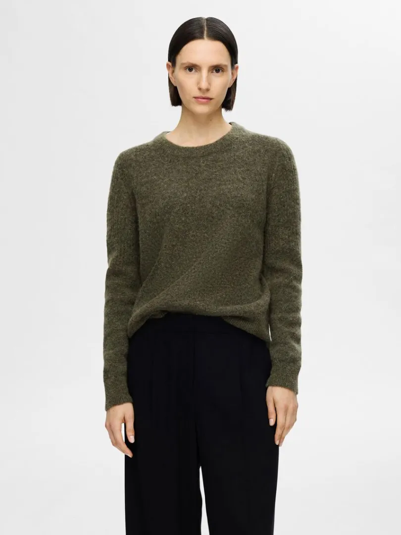 strikket_sweater_med_rund_0-3.webp Strik>SELECTED STRIKKET SWEATER MED RUND HALS Green