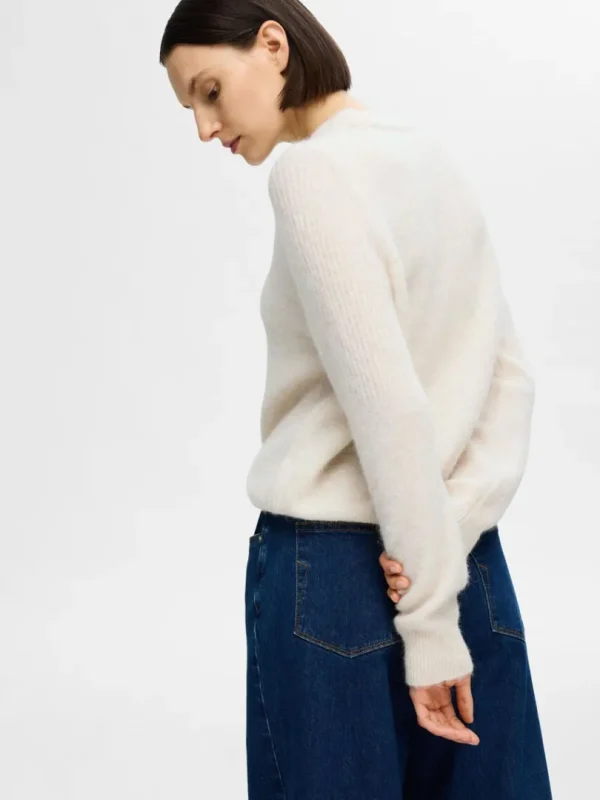 Strik>SELECTED STRIKKET SWEATER MED RUND HALS Beige