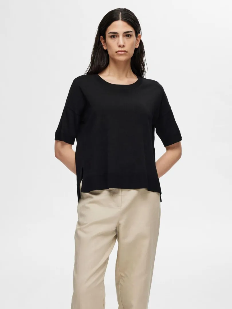 strikket_tshirt_0-1.webp Strik>SELECTED STRIKKET T-SHIRT Black