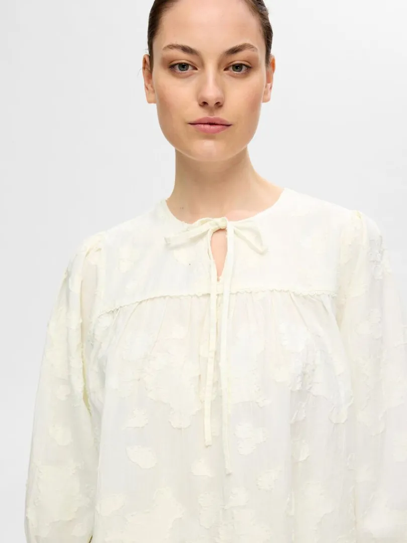 struktur_bluse_med_rmer_3.webp Toppe Og Bluser>SELECTED STRUKTUR BLUSE MED 3/4-ÆRMER White
