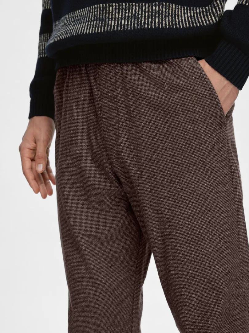 tapered_snre_bukser_5.webp Bukser>SELECTED TAPERED SNØRE BUKSER Brown