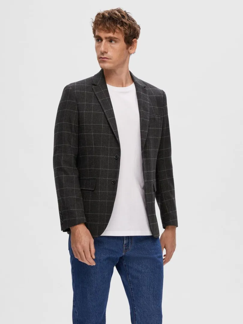 ternet_enkeltradet_blazer_0-1.webp Jakkesæt & Blazers>SELECTED TERNET ENKELTRADET BLAZER Grey
