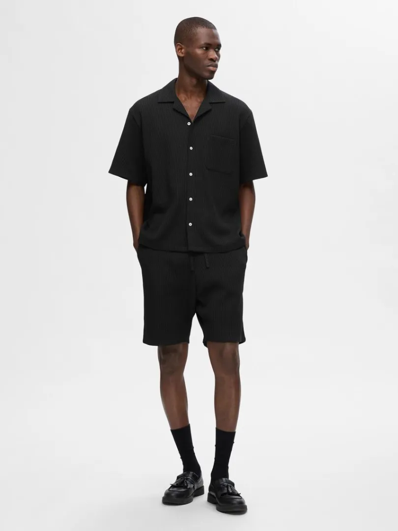 vaflet_shorts_2-3.webp Shorts>SELECTED VAFLET SHORTS Black