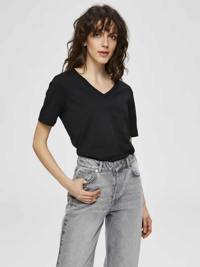 vhals_tshirt_0-1.webp T-shirts>SELECTED V-HALS T-SHIRT Black