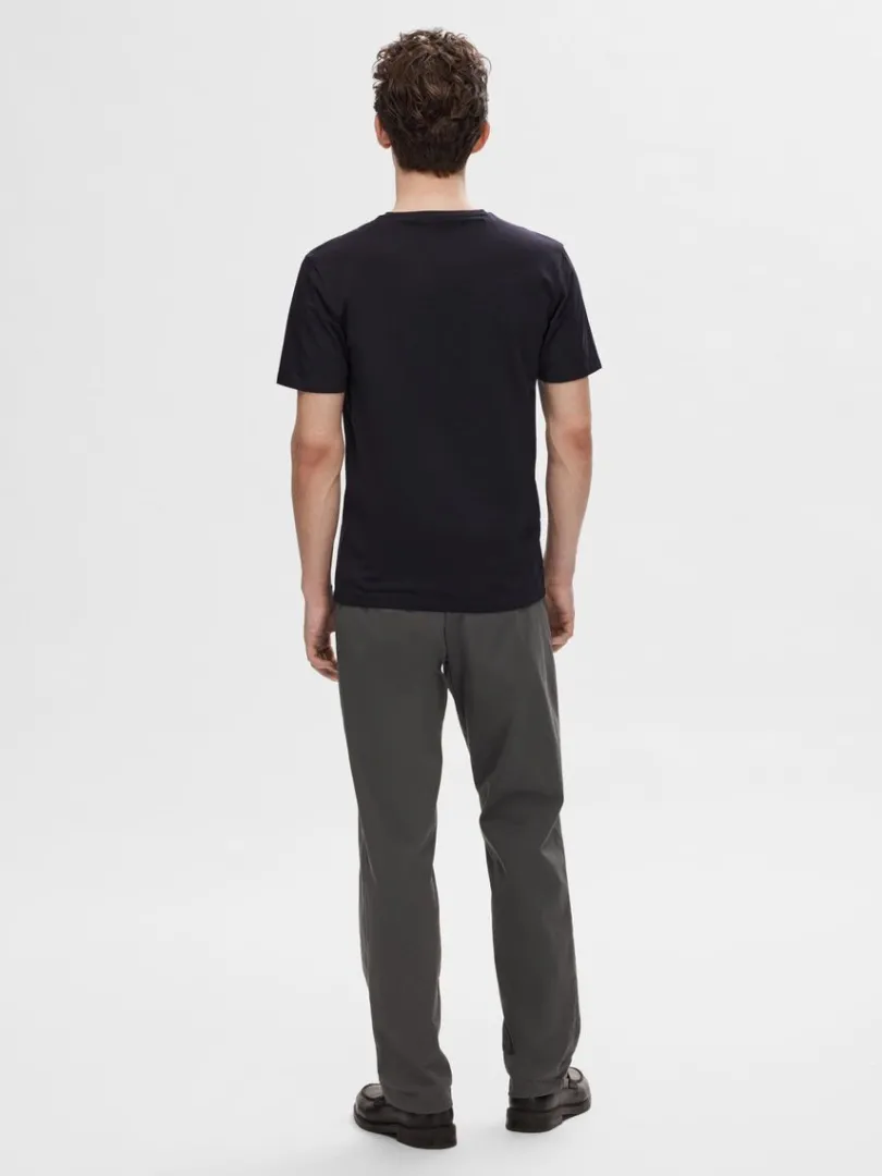 vhals_tshirt_4.webp T-shirts>SELECTED V-HALS T-SHIRT Black
