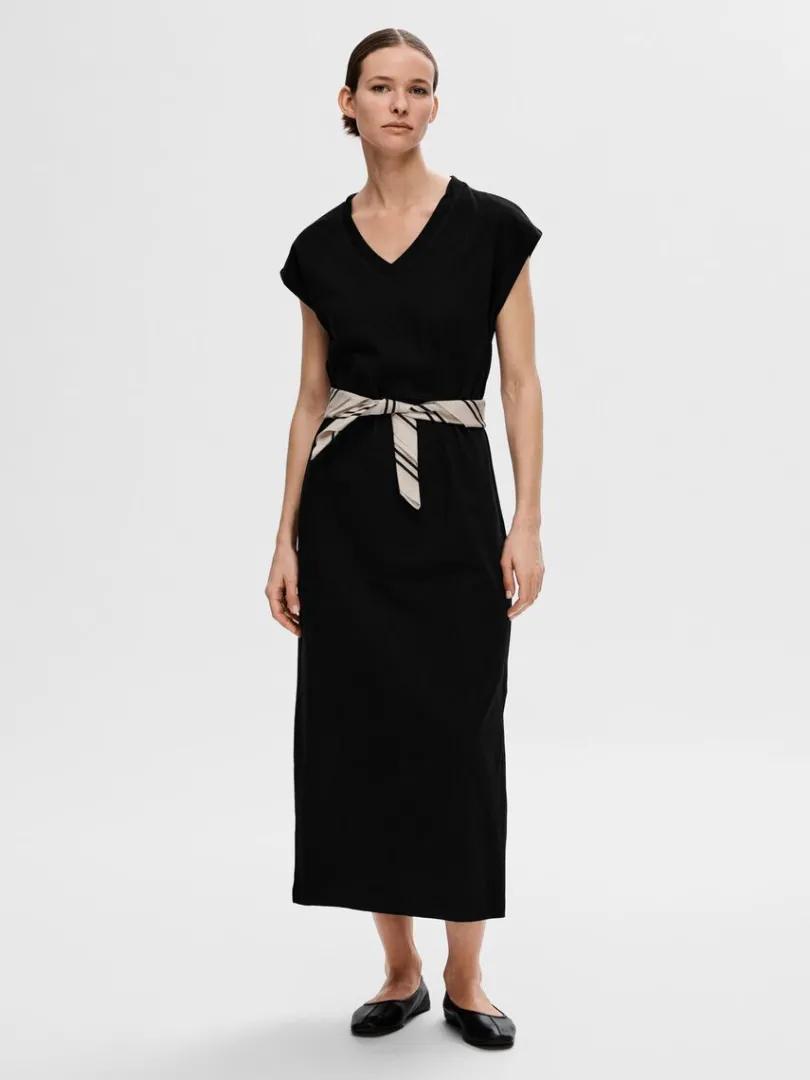 vneck_midikjole_0-1.webp Kjoler>SELECTED V-NECK MIDIKJOLE Black