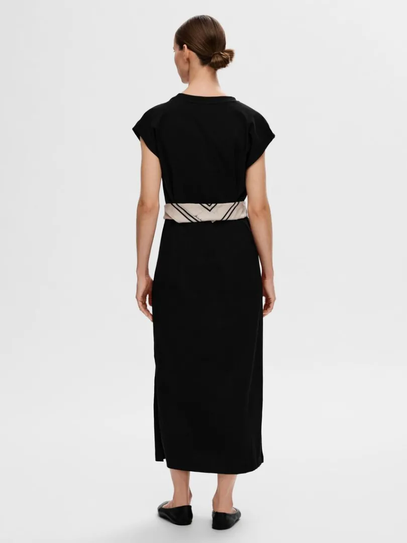 vneck_midikjole_4-1.webp Kjoler>SELECTED V-NECK MIDIKJOLE Black