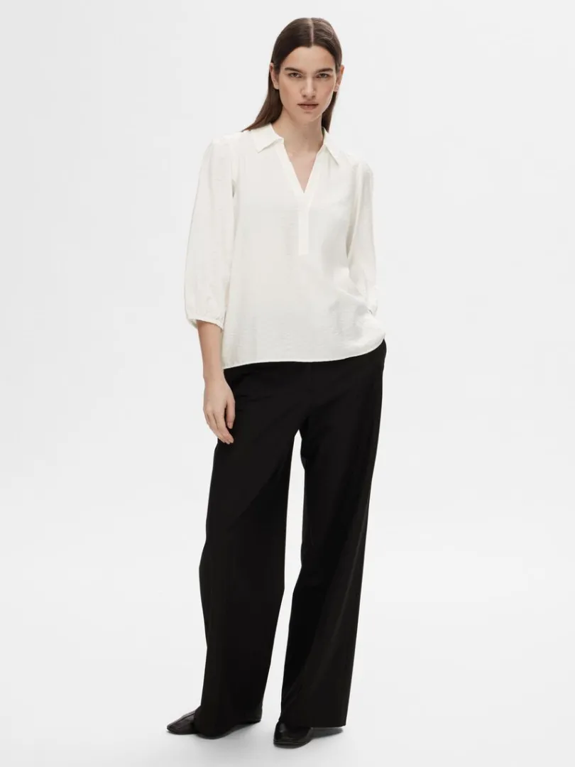 vudskring_bluse_1-2.webp Toppe Og Bluser>SELECTED V-UDSKÆRING BLUSE White