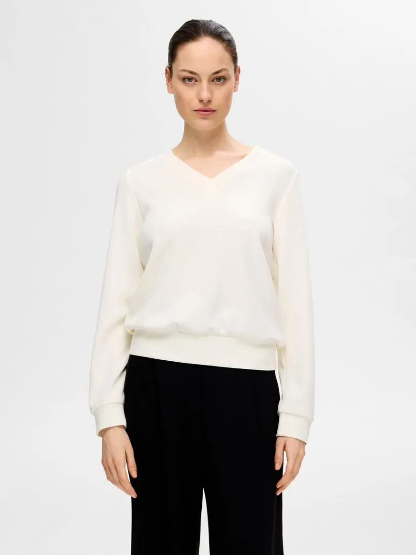 vudskring_pullover_0-1.webp Toppe Og Bluser>SELECTED V-UDSKÆRING PULLOVER White