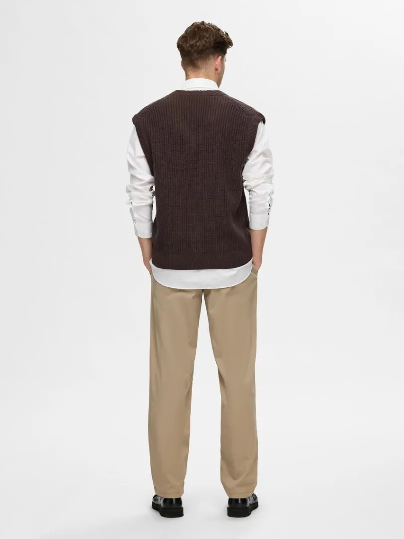 vudskring_strik_vest_1-1.webp Overtøj>SELECTED V-UDSKÆRING STRIK VEST Brown